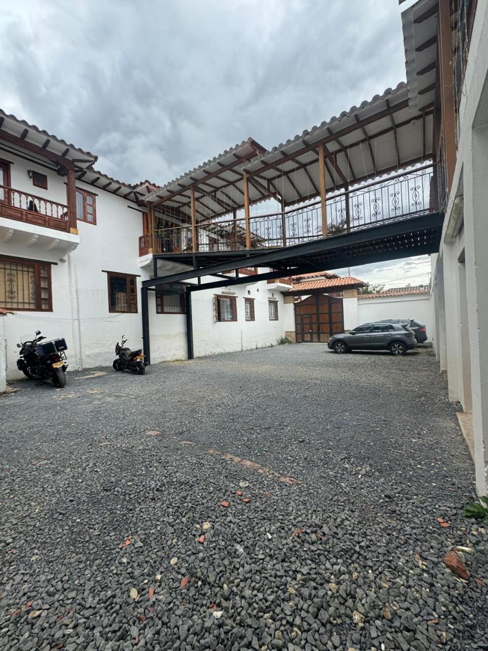 Hospederia Villa De Los Saenz فيلا دي ليفا المظهر الخارجي الصورة