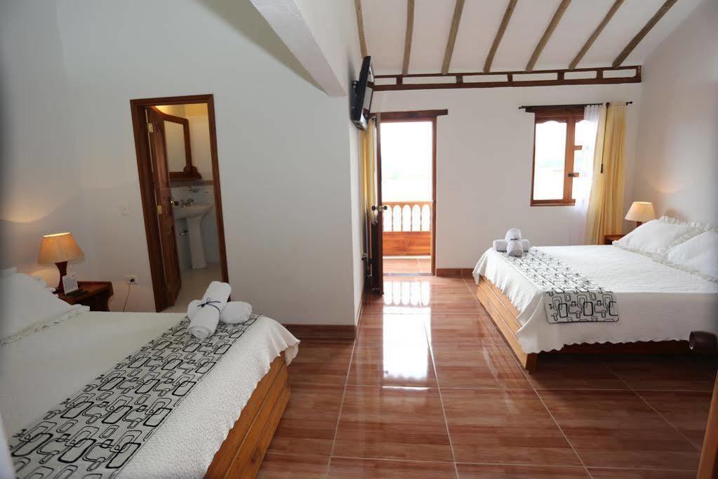 Hospederia Villa De Los Saenz فيلا دي ليفا المظهر الخارجي الصورة