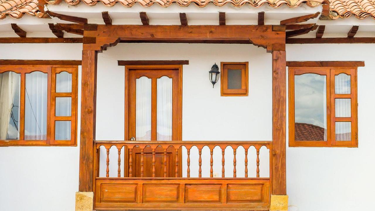 Hospederia Villa De Los Saenz فيلا دي ليفا المظهر الخارجي الصورة