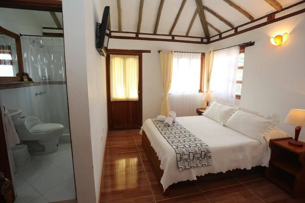 Hospederia Villa De Los Saenz فيلا دي ليفا المظهر الخارجي الصورة